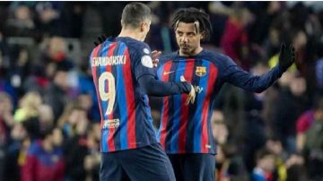 كوندي يهاجم صحيفة إسبانية من أجل ليفاندوفسكي كوندي يهاجم صحيفة إسبانية من أجل ليفاندوفسكي