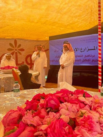 البيئة تختتم برنامجا تدريبيا لتعزيز جودة وإنتاجية الورد الطائفي في ميسان البيئة تختتم برنامجا تدريبيا لتعزيز جودة وإنتاجية الورد الطائفي في ميسان