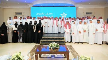 في أمسية عنوانها الوفاء.. تجمع المدينة المنورة الصحي يكرم متقاعديه في أجواء من الود والتقدير