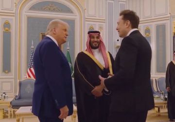 شاهد.. أحاديث جانبية تجمع ولي العهد وترمب مع ماسك وإنفانتينو وعدد من القادة التنفيذيين