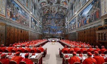 بعد الدخان الأسود.. في مجمع الكرادلة: عدد الأصوات المطلوب لانتخاب بابا الفاتيكان الجديد وأبرز المرشحين