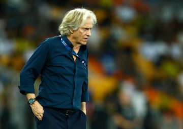 الهلال يعلن إقالة البرتغالي الهلال يعلن إقالة البرتغالي