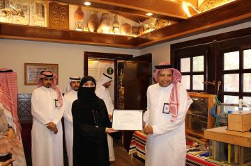 النحل في قلب التوعية البيئية.. بيئة جدة تحتفي باليوم العالمي بورشة تثقيفية مميزة