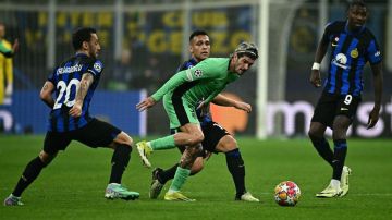 الأهلي يجدد اهتمامه برودريغو دي باول قبل الميركاتو الصيفي الأهلي يجدد اهتمامه برودريغو دي باول قبل الميركاتو الصيفي