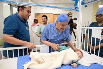 انتهاء عملية فصل التوأم الطفيلي المصري في وقت قياسي بمستشفى الملك عبدالله التخصصي