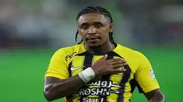 بيرجوين يحتفل بلقب الدوري برفقة عائلته بعد فوز الاتحاد على ضمك.. فيديو بيرجوين يحتفل بلقب الدوري برفقة عائلته بعد فوز الاتحاد على ضمك.. فيديو