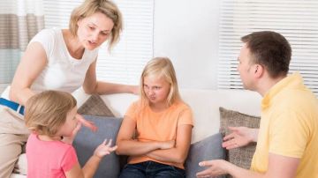 مستشار أسري: تدخل الأم يزرع الكراهية و15 من عنف الإخوة بسبب الوالدين.. فيديو