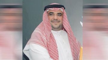 السعودية.. مدير مكتب محمد بن سلمان يعلق على وفاة والد سعود القحطاني شيخ قبيلة الوهابة 