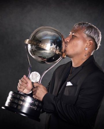 التعاون يرفض عرض من نادي ريال زامورا المكسيكي لضم روجر مارتيني التعاون يرفض عرض من نادي ريال زامورا المكسيكي لضم روجر مارتيني