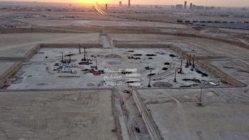 لقطة جوية توثق اكتمال أعمال الحفر لمعلم المكعب في الرياض