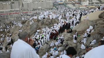 ما حكم إقامة صلاة الجمعة في يوم عيد الأضحى؟.. تعرف على الأحوال الثلاثة وآراء العلماء