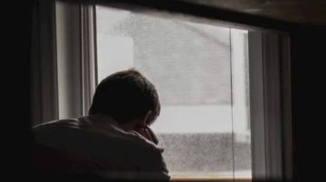 مختص نفسي: العزلة في الأعياد تزداد بين الشباب بسبب وسائل التواصل .. فيديو