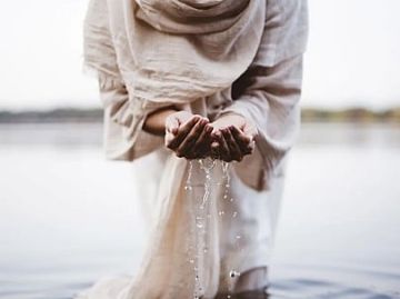 اختصاصية تغذية: الجفاف من أخطر التحديات التي تواجه الحجاج.. وهذه أبرز سبل الوقاية اختصاصية تغذية: الجفاف من أخطر التحديات التي تواجه الحجاج.. وهذه أبرز سبل الوقاية