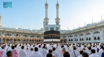 وسط أجواء آمنة مطمئنة.. المصلون يؤدون صلاة عيد الأضحى في مختلف أنحاء المملكة