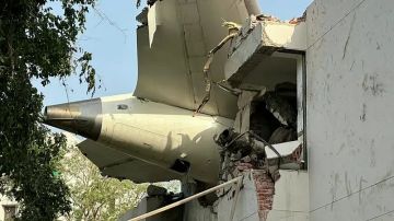 الغامدي: تحطم الطائرة الهندية أول حادث من نوعه لطراز 787 منذ 2011.. والطيران لا يزال آمنا