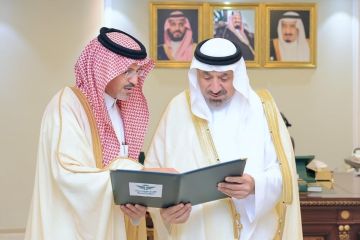 توجيهات بزيادة الرحلات والسعة .. أمير نجران يطلع على إحصائيات الخطوط السعودية في مطاري المنطقة توجيهات بزيادة الرحلات والسعة .. أمير نجران يطلع على إحصائيات الخطوط السعودية في مطاري المنطقة