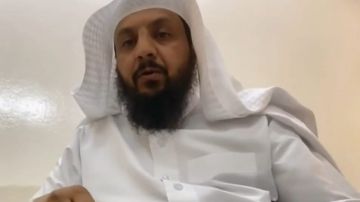 والد عقيل الدهمشي ينفي وفاته أثناء الصلاة ويكشف تفاصيل الحادث .. فيديو والد عقيل الدهمشي ينفي وفاته أثناء الصلاة ويكشف تفاصيل الحادث .. فيديو