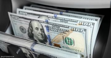 بنسبة 0.3 في المئة...ارتفاع الدولار مدعوما بالطلب على الذهب