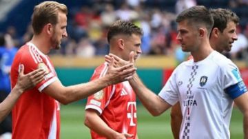 من الكاشير إلى كأس العالم للأندية .. صورة قائد أوكلاند تشعل مواقع التواصل