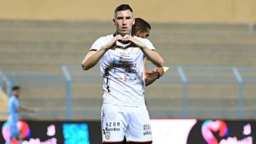 جوانكا على رادار الدوري الإماراتي بعد تألقه مع الشباب جوانكا على رادار الدوري الإماراتي بعد تألقه مع الشباب