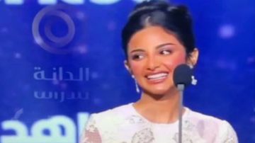 لمى الكناني تحصد جائزة أفضل ممثلة في مهرجان الدانة عن شارع الأعشى.. فيديو