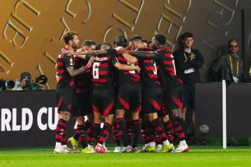 الترجي يفتتح مشواره في مونديال الأندية بخسارة أمام فلامنجو البرازيلي الترجي يفتتح مشواره في مونديال الأندية بخسارة أمام فلامنجو البرازيلي