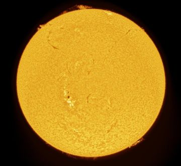 شاهد.. مرصد الختم الفلكي يوثق ألسنة اللهب الشمسية من أبوظبي