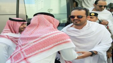 نائب أمير مكة يصل مشعر منى للوقوف ميدانيا على خدمات الحجاج