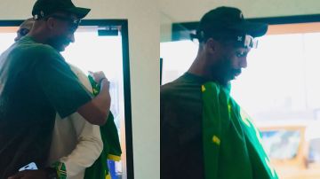 كوليبالي يهدي قميصه لـ كنو والأخير يعلق بسعادة: حبيبي .. فيديو