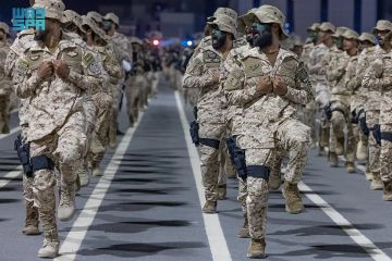 وزير الحرس الوطني يقف على جاهزية قوات الوزارة المشاركة في موسم الحج وزير الحرس الوطني يقف على جاهزية قوات الوزارة المشاركة في موسم الحج