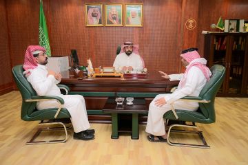 بيئة الأفلاج وجمعية الإبل يبحثان فرص تنمية القطاع وتعزيز الخدمات للمربين بيئة الأفلاج وجمعية الإبل يبحثان فرص تنمية القطاع وتعزيز الخدمات للمربين