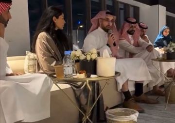 ريم عبدالله تخطف الأنظار في ورشة عمل والجمهور : الحياة تمشي بعد الطلاق .. فيديو ريم عبدالله تخطف الأنظار في ورشة عمل والجمهور : الحياة تمشي بعد الطلاق .. فيديو