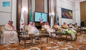 الأمير عبدالعزيز بن سعود يتفقد قوات الأمن الخاصة برئاسة أمن الدولة المشاركة ضمن قوات أمن الحج