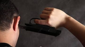 طالب يطلق النار في مدرسته على زملائه قبل أن ينتحر في دورة المياه .. فيديو