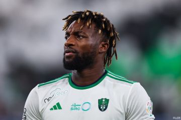 صحفي يوناني: سانت ماكسيمان يسعى للعودة إلى أوروبا ومستعد لتخفيض راتبه