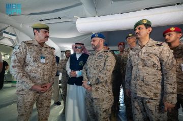 بتوجيه من وزير الدفاع.. رئيس هيئة الأركان يقف ميدانيا على جاهزية القوات المسلحة المشاركة في الحج بتوجيه من وزير الدفاع.. رئيس هيئة الأركان يقف ميدانيا على جاهزية القوات المسلحة المشاركة في الحج