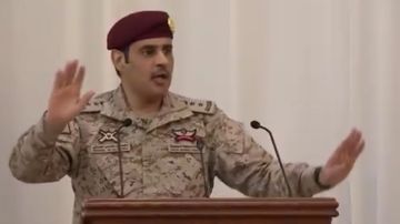 الشاعر مشعل الحارثي يبدع في قصيدة حفل استقبال ولي العهد: معزي الثاني ما يشبهه أربعين .. فيديو