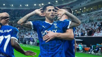 كانسيلو يشارك في تدريبات الهلال قبل موقعة ريال مدريد .. فيديو