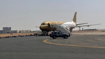 الطيران المدني الكويتي: هبوط طائرة بسلام بعد بلاغ بوجود قنبلة على متنها الطيران المدني الكويتي: هبوط طائرة بسلام بعد بلاغ بوجود قنبلة على متنها