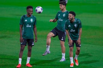 الأخضر يرفع استعداده لمواجهة البحرين ضمن تصفيات كأس العالم الأخضر يرفع استعداده لمواجهة البحرين ضمن تصفيات كأس العالم