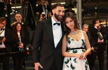 بعد ظهورهما معا.. كريم بنزيما يعلن موعد زواجه من صديقته المشهورة