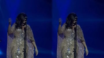 أنغام تشعل الأجواء وتفاعل ناري من جمهورها في حفلها الأخير بالرياض.. فيديو أنغام تشعل الأجواء وتفاعل ناري من جمهورها في حفلها الأخير بالرياض.. فيديو