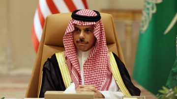 وزير الخارجية يصل إلى مملكة النرويج للمشاركة في منتدى أوسلو وزير الخارجية يصل إلى مملكة النرويج للمشاركة في منتدى أوسلو