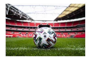 عائدات كرة القدم الأوروبية ترتفع إلى رقم قياسي مع بروز الدوري الإنجليزي الممتاز عائدات كرة القدم الأوروبية ترتفع إلى رقم قياسي مع بروز الدوري الإنجليزي الممتاز