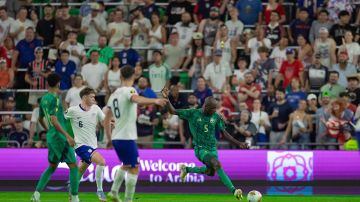 مباراة الأخضر وأمريكا تتجاوز حدود الملعب نحو آفاق الشراكة والتنمية مباراة الأخضر وأمريكا تتجاوز حدود الملعب نحو آفاق الشراكة والتنمية