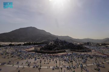 أكثر من 8 ملايين خدمة و142 نقطة دعم.. نسك عناية ترعى الحجاج في عرفات بـ11 لغة