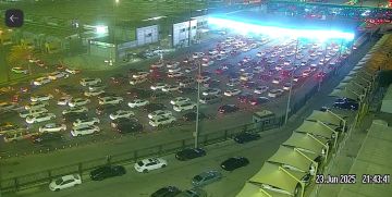 بسبب التوترات الإقليمية.. جسر الملك فهد يشهد كثافة عالية وعودة جماعية للمملكة