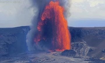 أحد أكثر البراكين نشاطا في العالم.. شاهد بركان كيلاويا يقذف حمما إلى إرتفاع 100 مترا