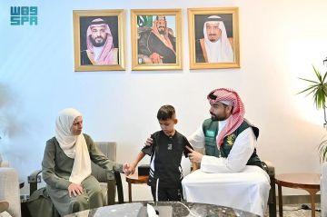 بتوجيه خادم الحرمين وبناء على ما رفعه ولي العهد.. وصول الطفل الفلسطيني محمد حجازي إلى المملكة لتلقي الرعاية الطبية