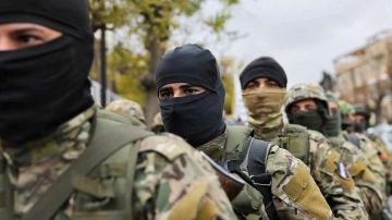 بموافقة أمريكية.. الجيش السوري يشكل وحدة جديدة تضم 3500 مقاتل أجنبي